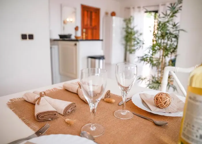 Апартаменти Paradise Seaview